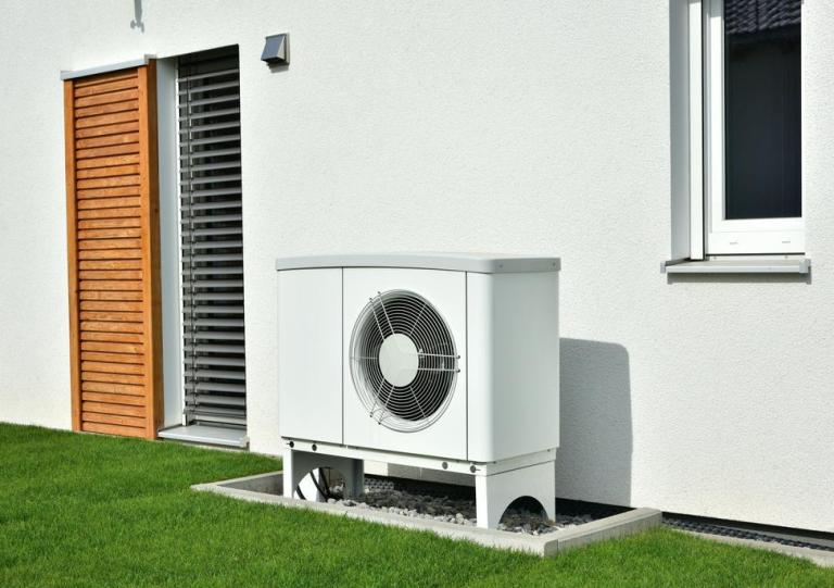 Faut-il installer une pompe à chaleur avant l'hiver à Besançon ?
